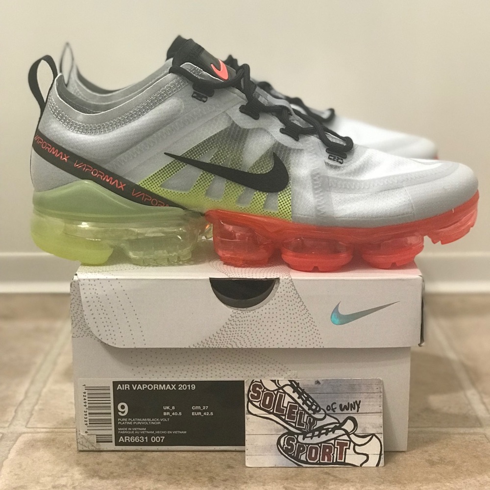 NEW Nike Air Vapormax 2019 Volt Running Flyknit - Picture 8 of 8